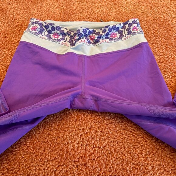 Lululemon Run Inspire Crop & Stuff Your Bra Power Purple Set Lot of 2 Size 4 - Picture 5 of 11